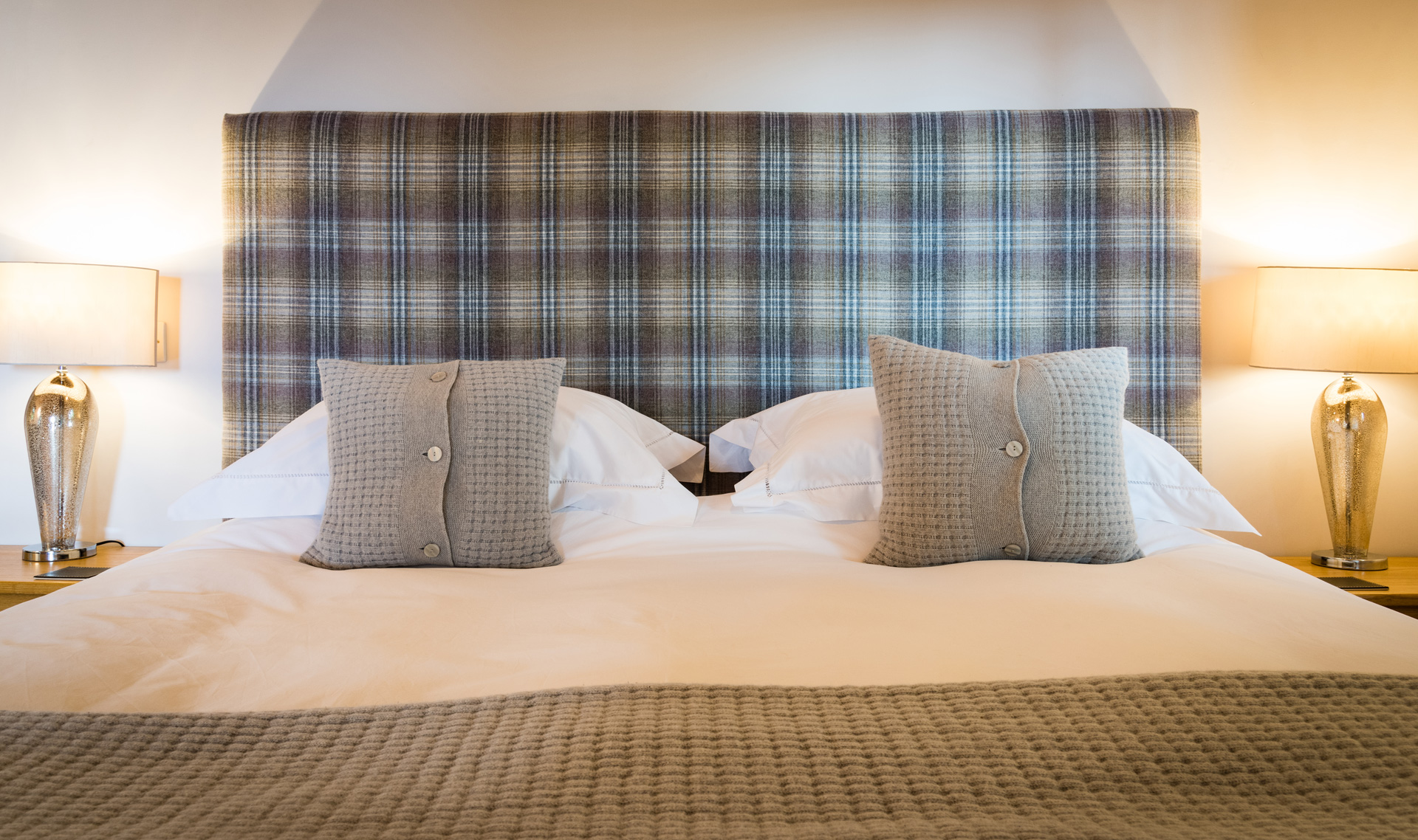 The main room of Braes Lodge